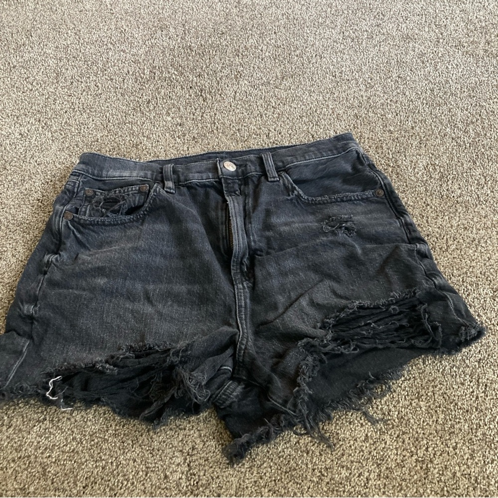 American Eagle Woman’s Shorts Black 8 Distressed Stretch 30” Waist  3” Length